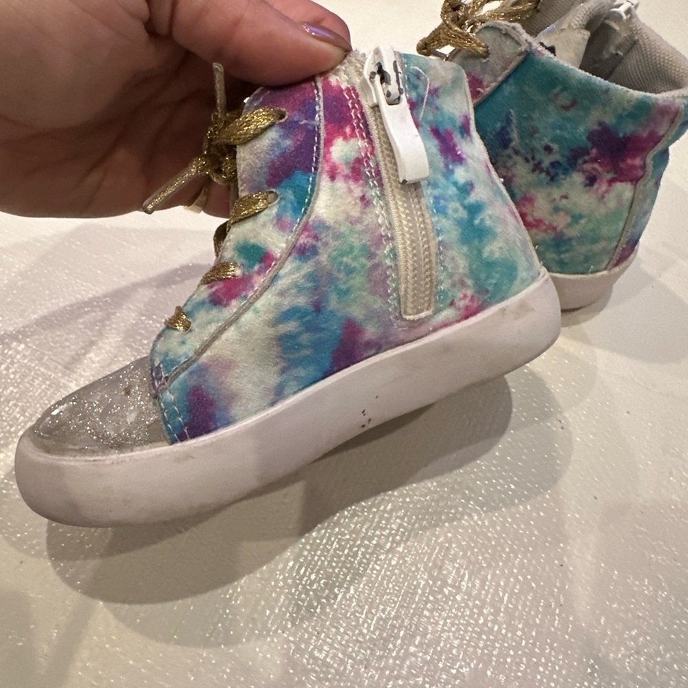 Designer Kids Tie-Dye Sneakers with Gold Star - Picture 5 of 7